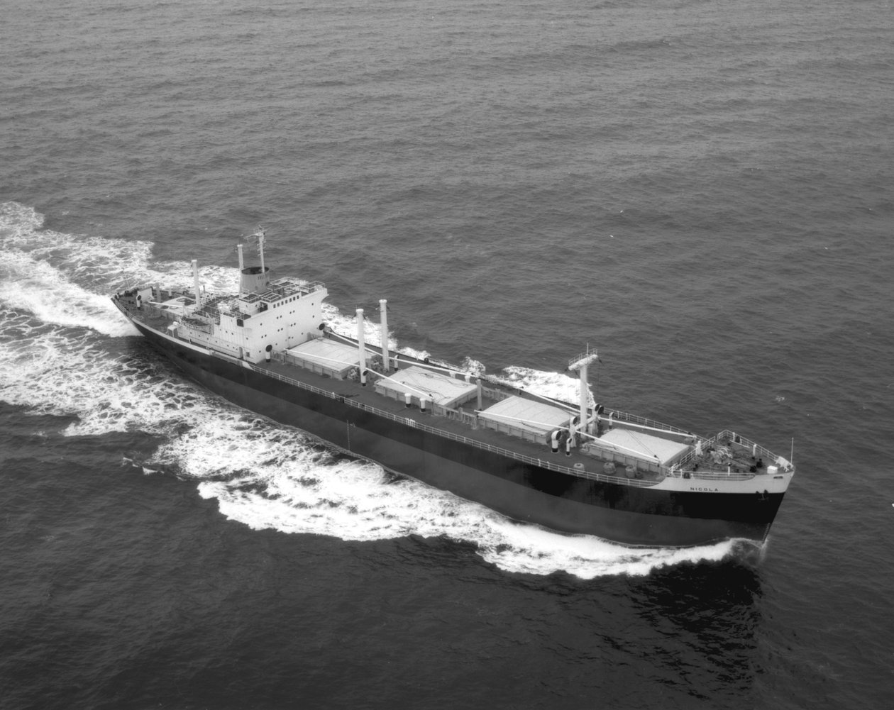Luchtfoto van de stuurboord boeg van Nicola, de eerste SD14, tijdens proefvaarten, 20 februari 1968 door Unbekannt Unbekannt
