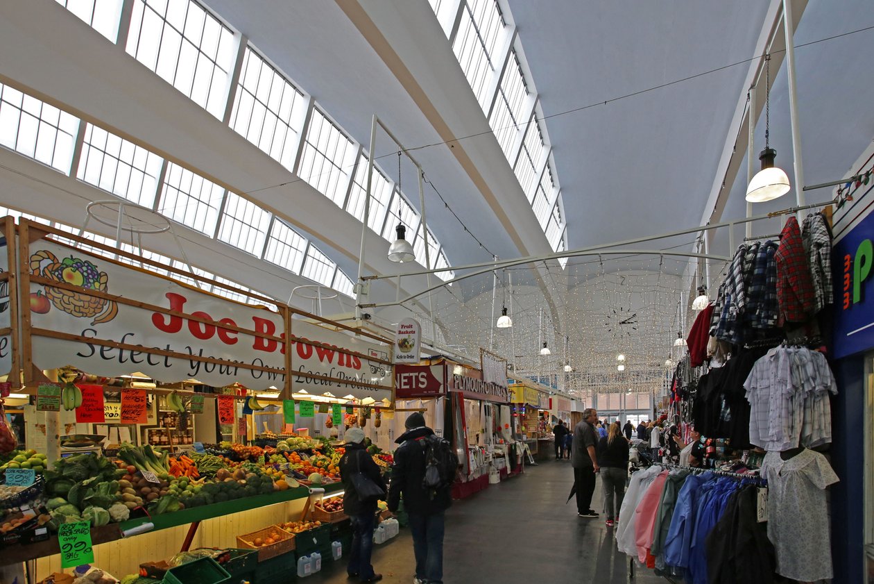 Interieur van de Pannier Markt, Plymouth door Unbekannt Unbekannt