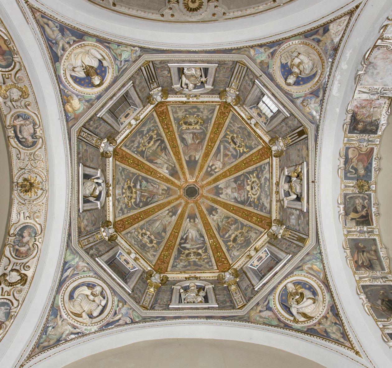 Uitzicht op de fresco in de koepel van de Kerk van Sint Martha, Bellano, Comomeer, Italië door Unknown