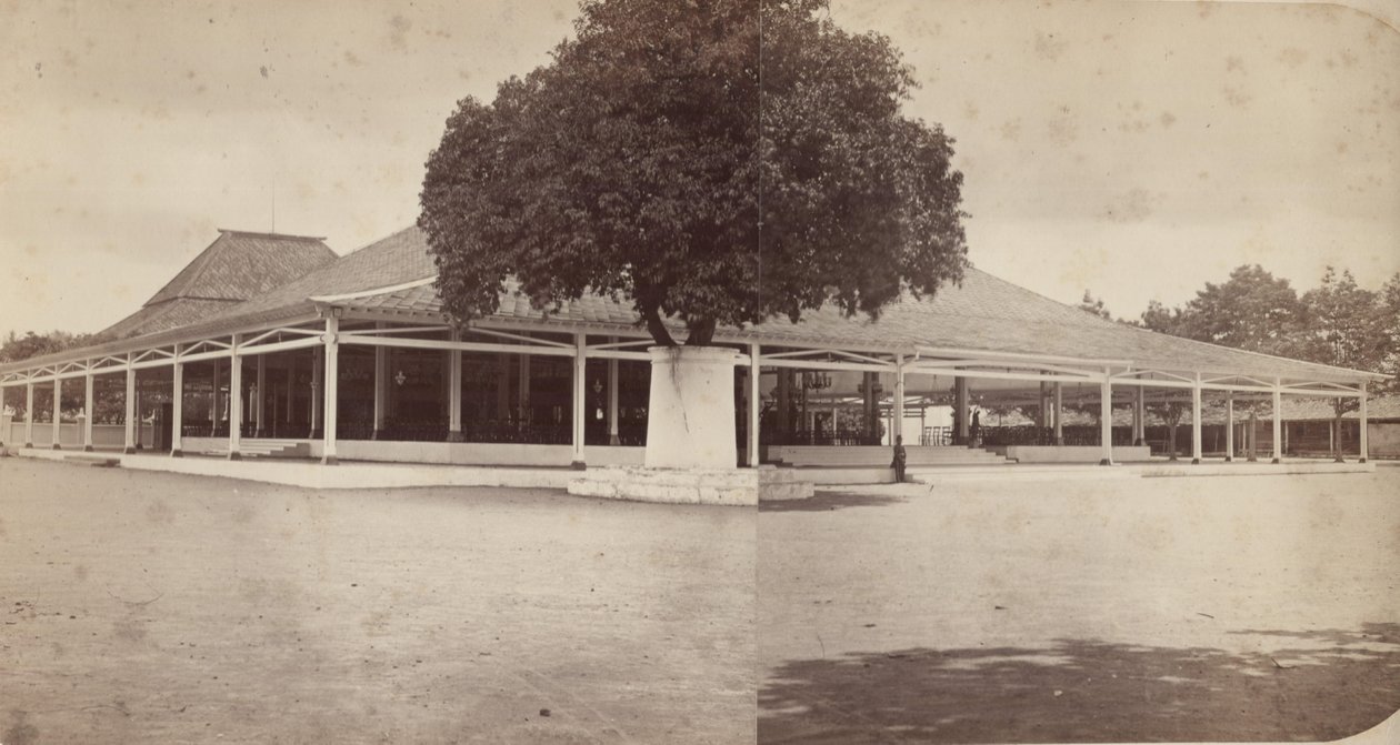 Pendopo (Veranda) van het Mangkoenagoro Paleis in Surakarta door Русский