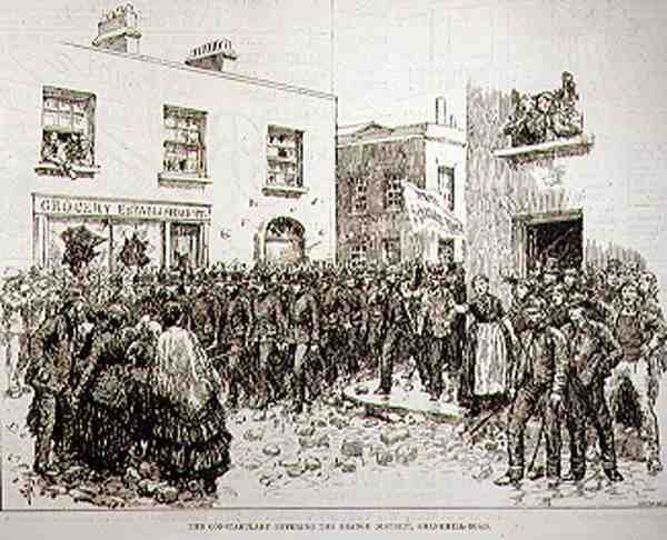 De Rellen in Belfast: De Politie Betreedt het Oranje District, Shankhill Road, uit The Illustrated London News, 19 juni 1886 door English School