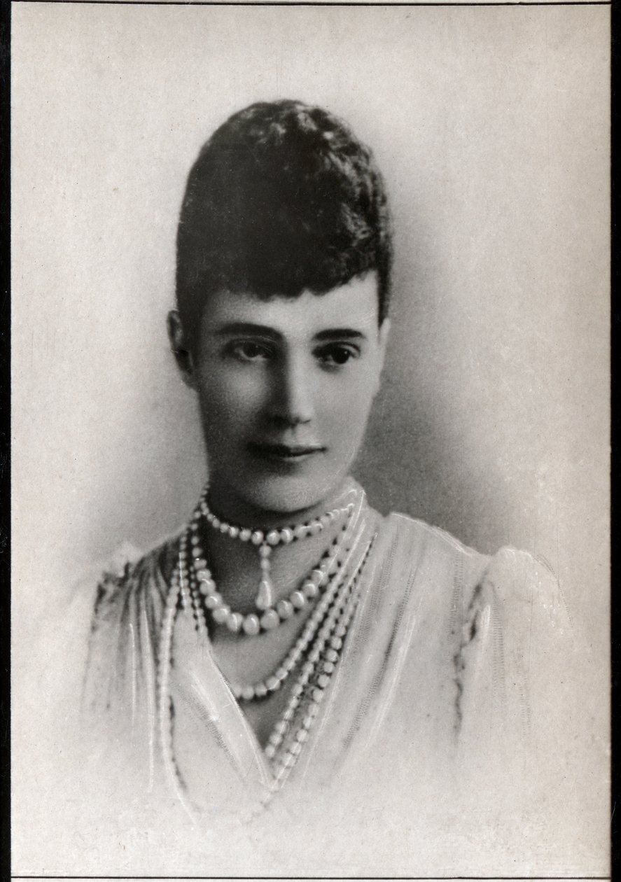 Portret van Maria Feodorovna (1847-1928), Keizerin-gemalin van Rusland door French Photographer