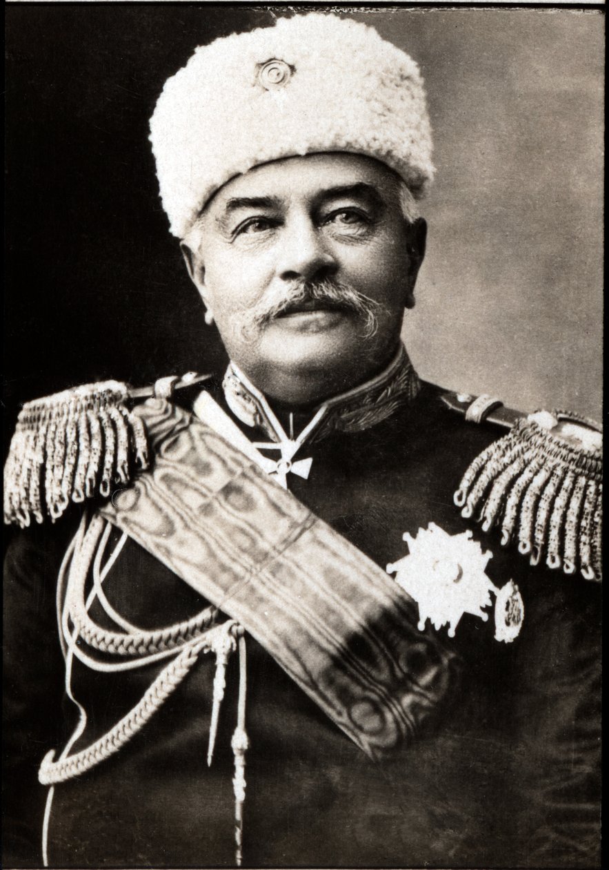 Portret van Mikhail Ivanovich Dragomirov (1830-1905), Russische generaal en militair schrijver door French Photographer