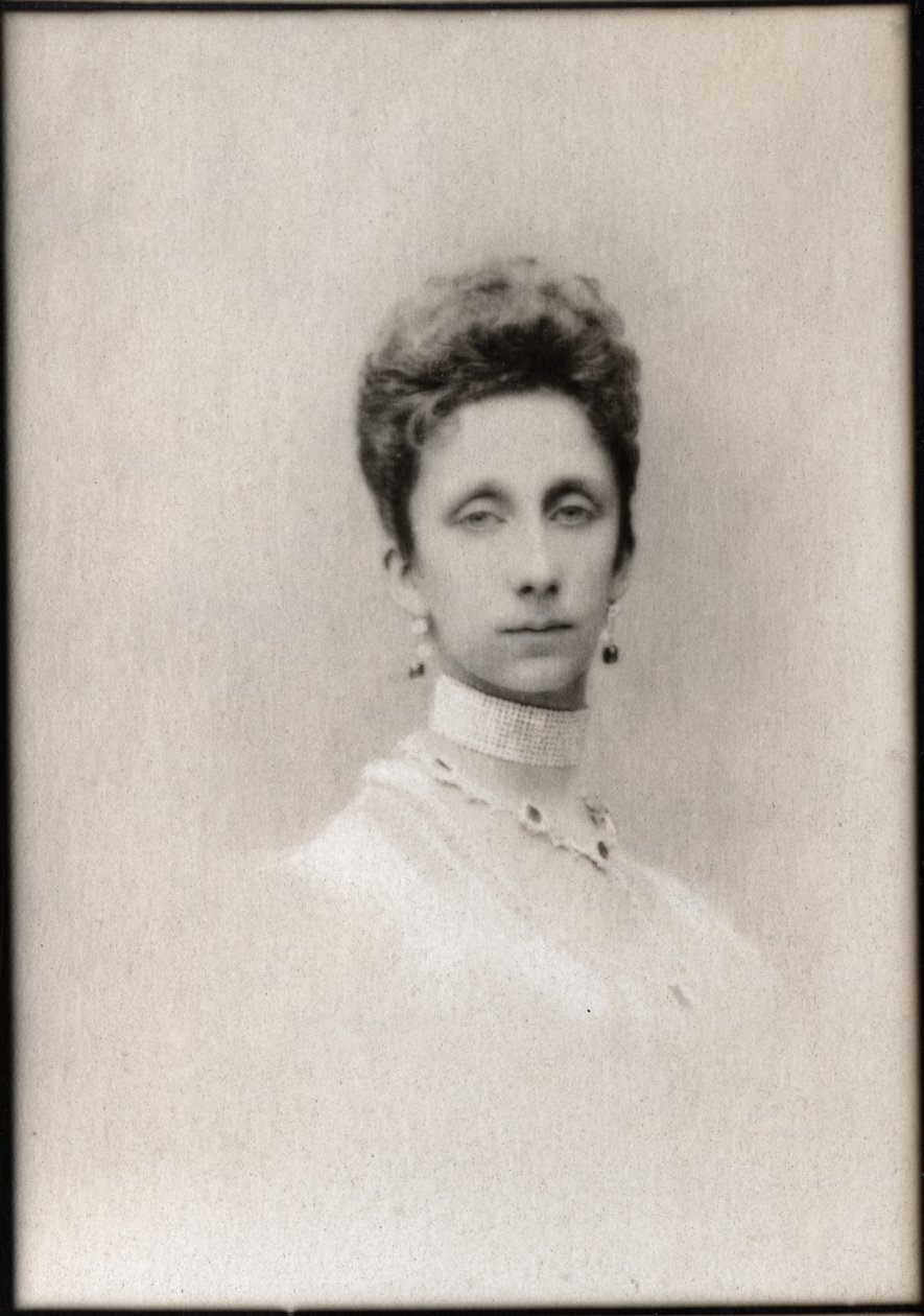 Portret van Prinses Maria Luisa van Bourbon Parma (1870-1899), Prinses-gemalin van Bulgarije door French Photographer