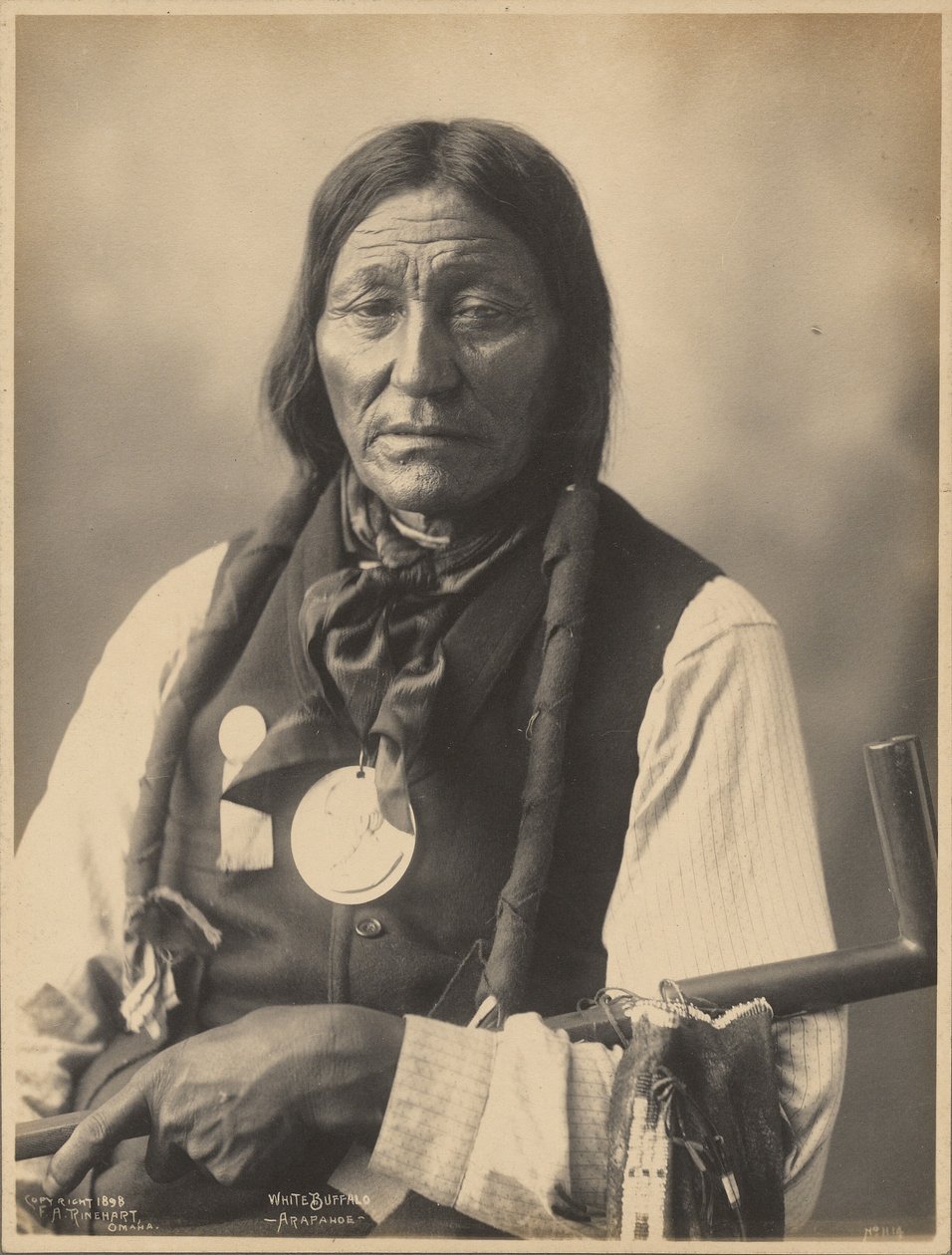 [Witte Buffel, van het Arapaho-volk]. door Adolph F. Muhr
