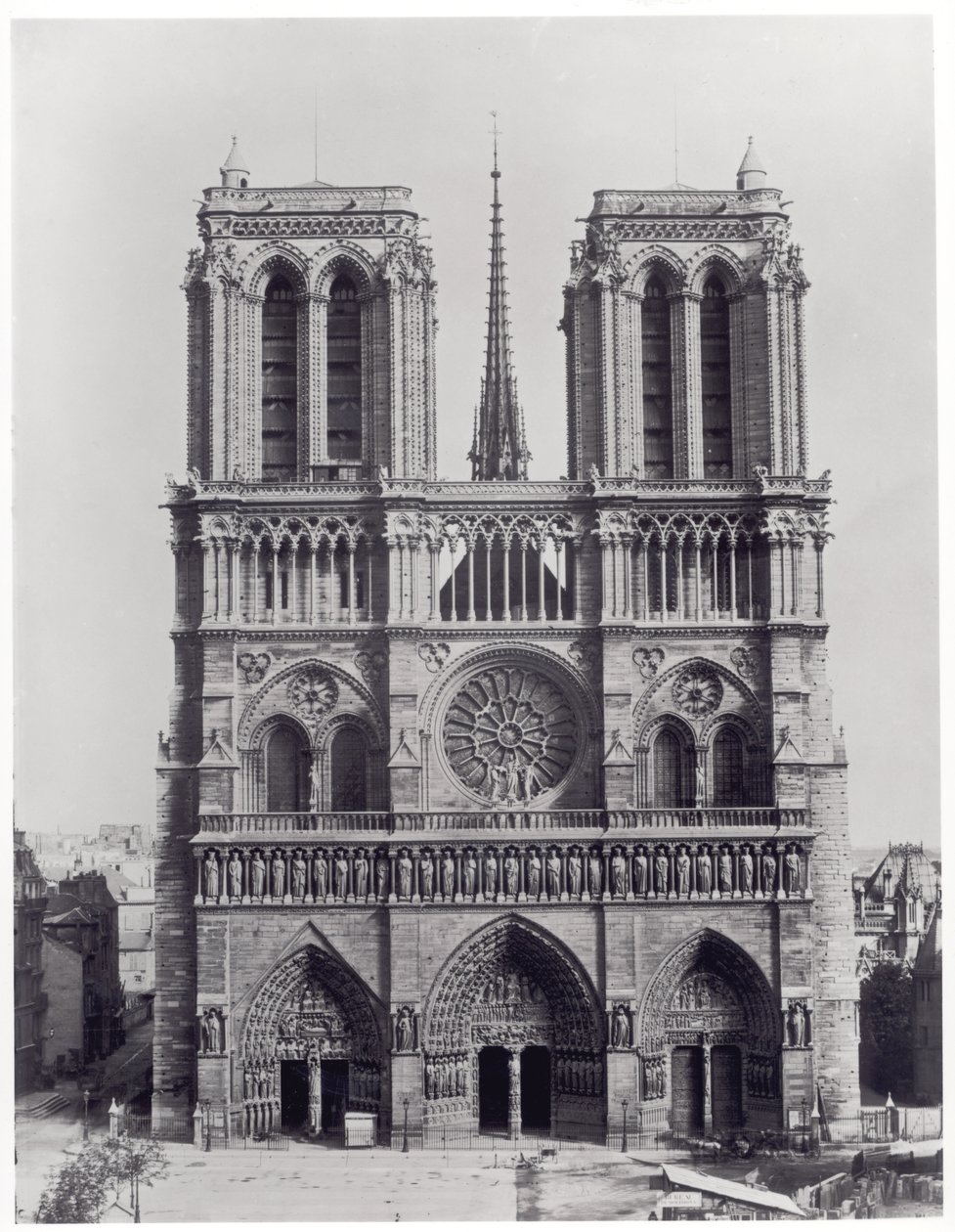 Gevel van de Notre-Dame, Parijs, eind 19e eeuw door Adolphe Giraudon