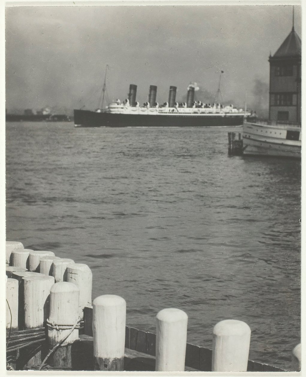 Uitgaande, De Mauretania, 1910, gedrukt 191832 door Alfred Stieglitz