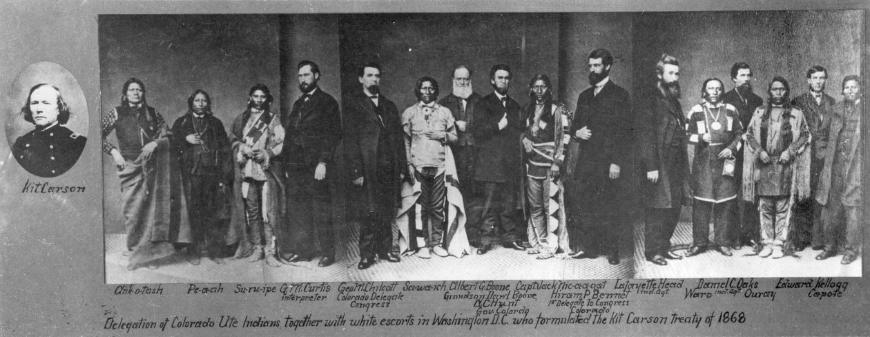 Delegatie van Colorado Ute Indianen samen met blanke begeleiders in Washington, D.C., die het Kit Carson-verdrag formuleerden, 1868 door American Photographer