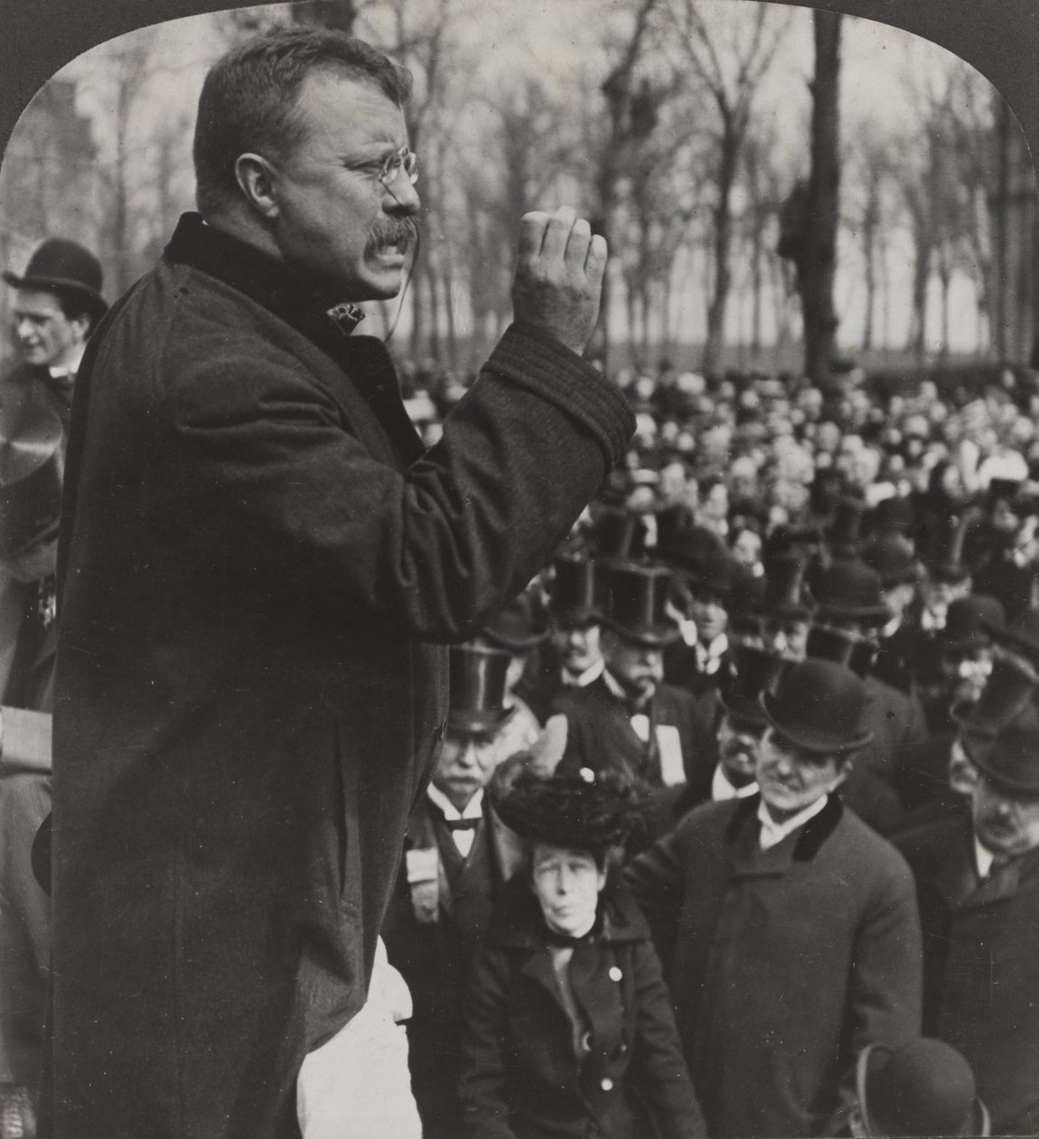 President Roosevelt in Evanston door American Photographer