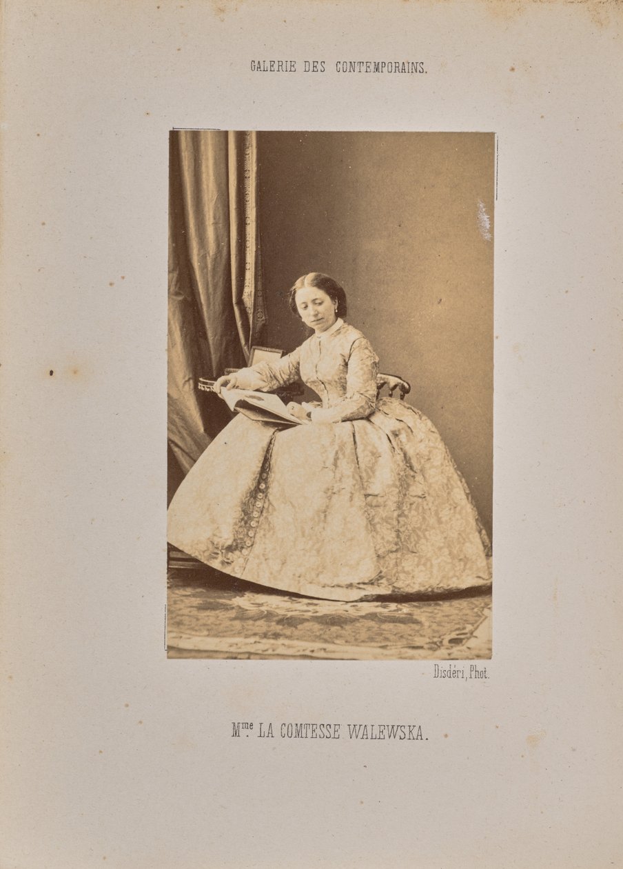 Gravin Walewska door Andre Adolphe Eugene Disderi