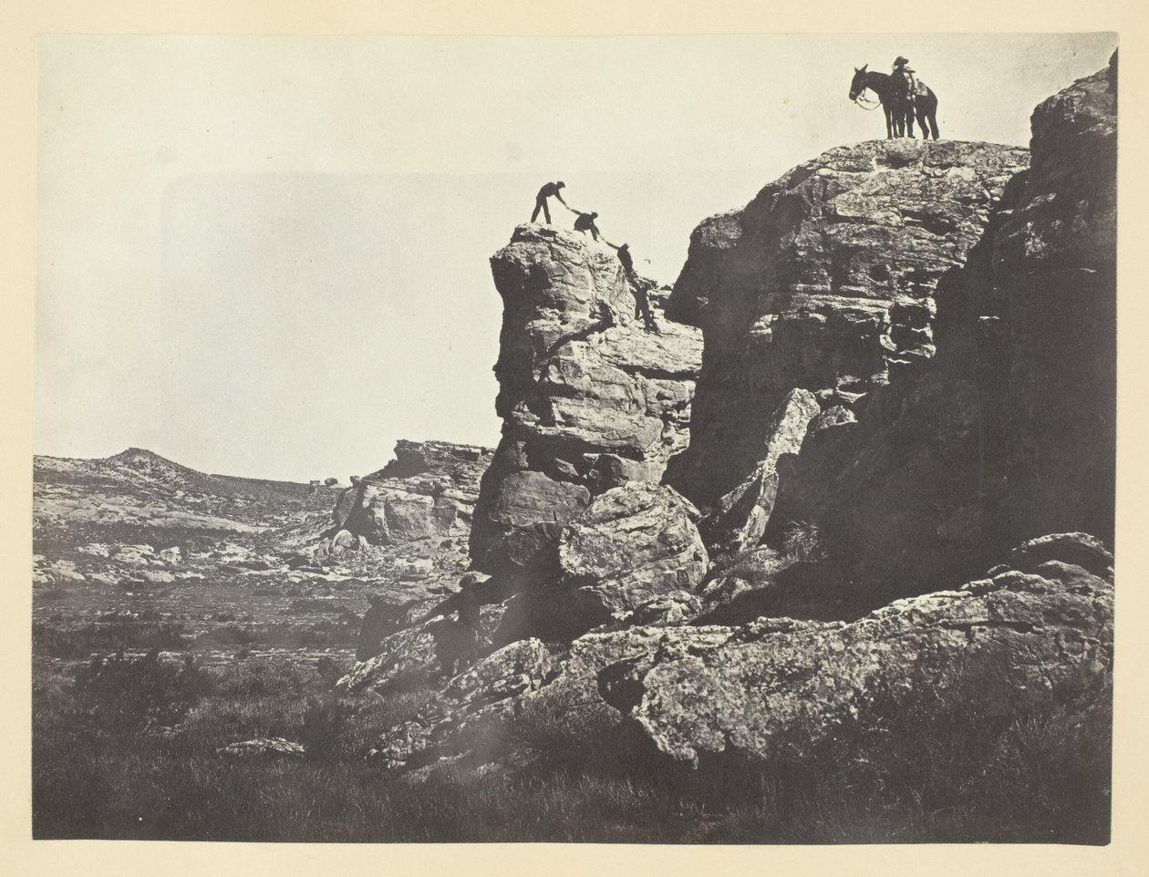 Hoge Bluffs, Zwarte Buttes door Andrew Joseph Russell