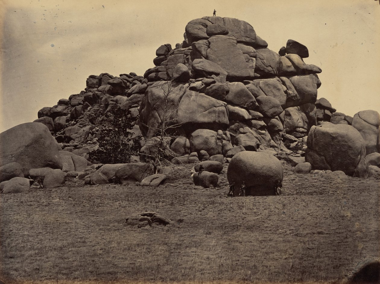 Plaat 6. Schedelrots,1869 (foto) door Andrew Joseph Russell
