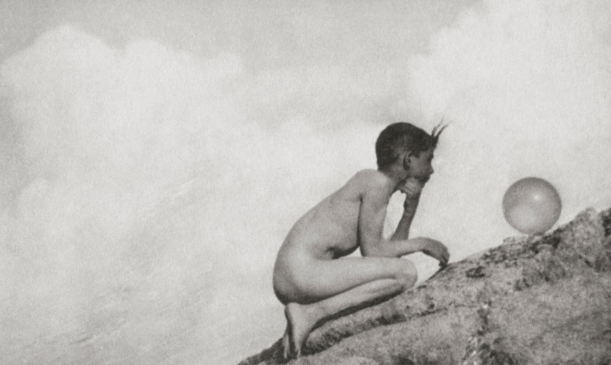 De Wonderbaarlijke Wereldbol door Anne W. Brigman