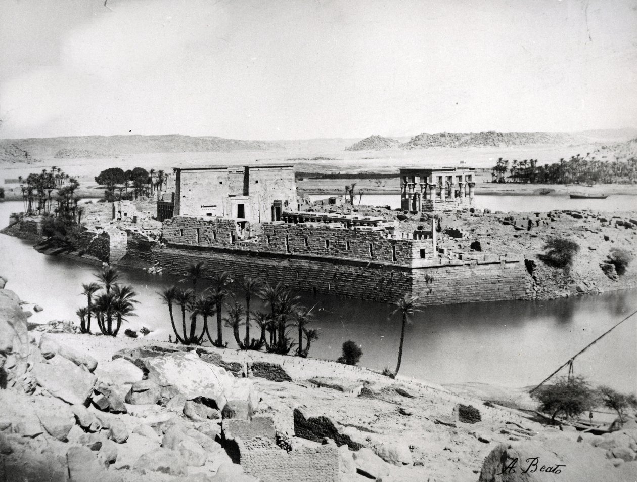 Philae, ca. 1860-80 door Antonio Beato