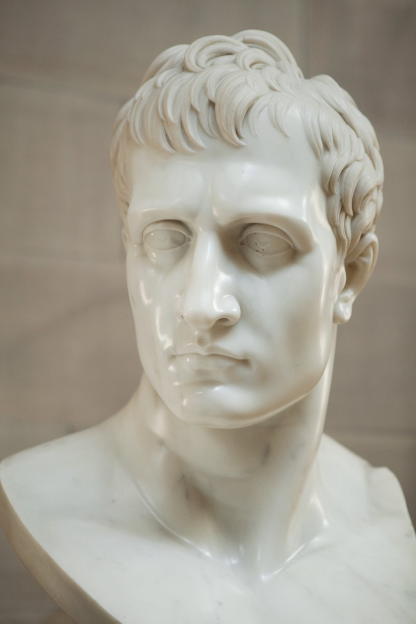 Napoleon Bonaparte (marmer) door Antonio Canova