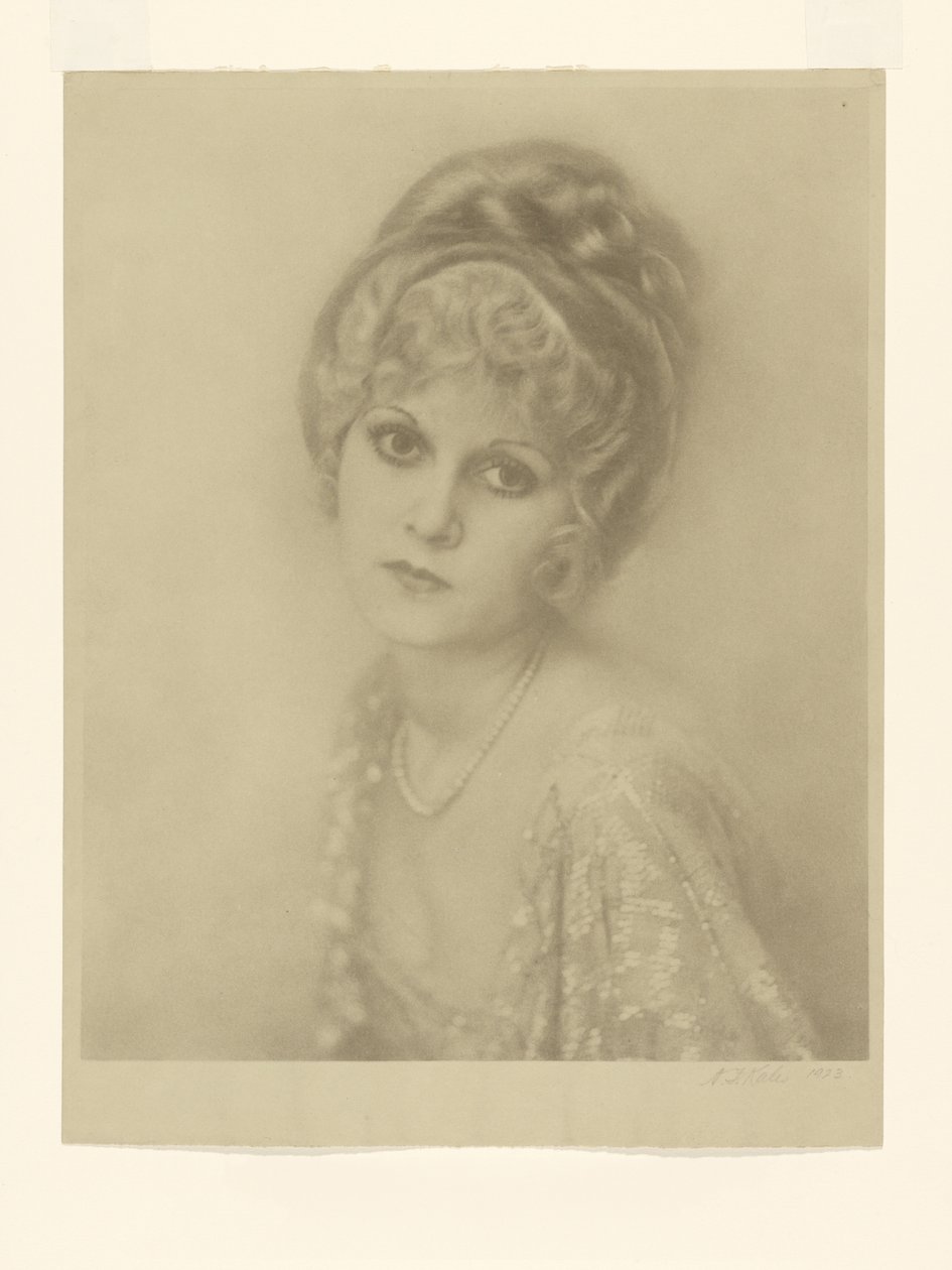 [Corinne Highwood]. door Arthur F. Kales