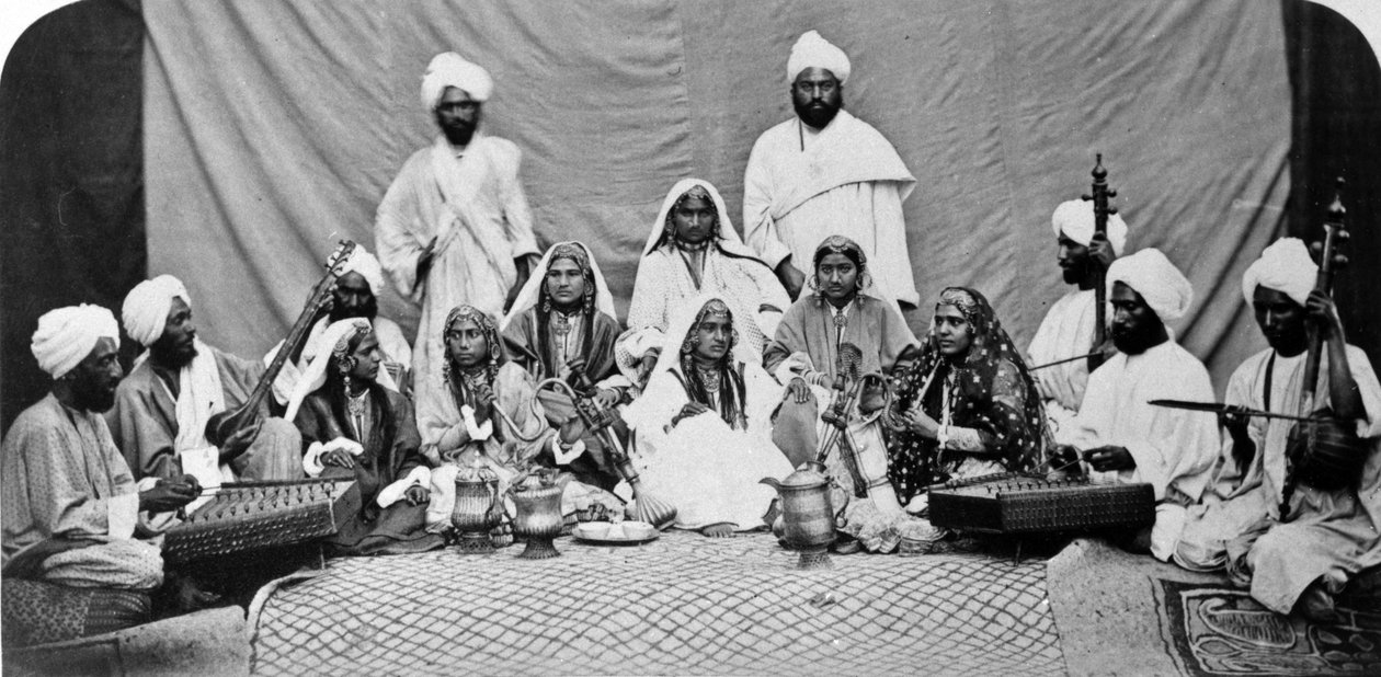Kashmiri Nautch Meisjes, ca. 1860s door British Photographer