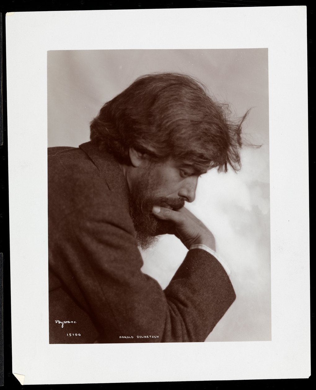 Arnold Dolmetsch, c.1902 door Byron Company