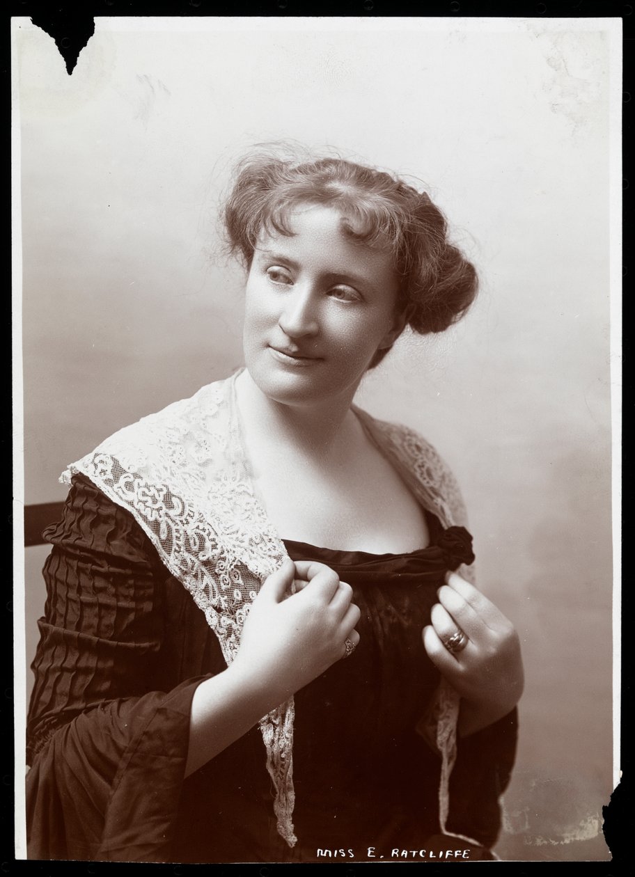 Cecilia Radcliffe (Mevr. Gilmore) door Byron Company