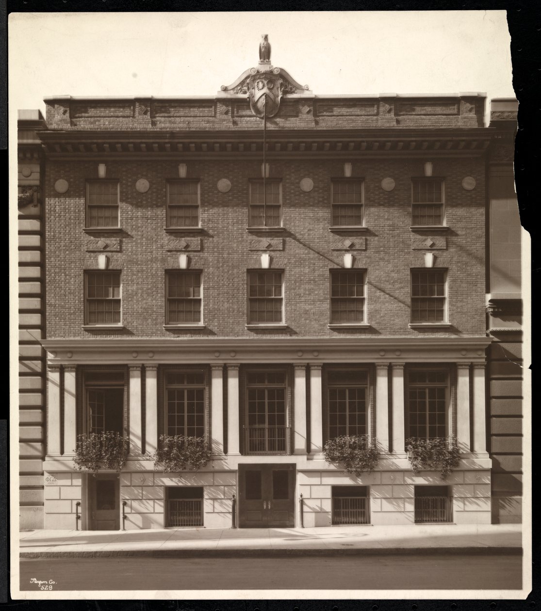 De Phi Gamma Delta Club, 44 West 44th Street, New York, 1919 door Byron Company