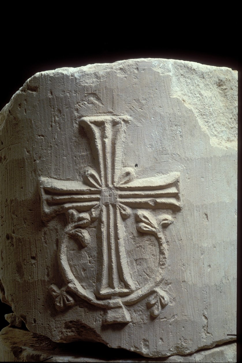Kapiteel van een vroege Byzantijnse kerk in Nizanah, noordelijke Negev door Byzantine