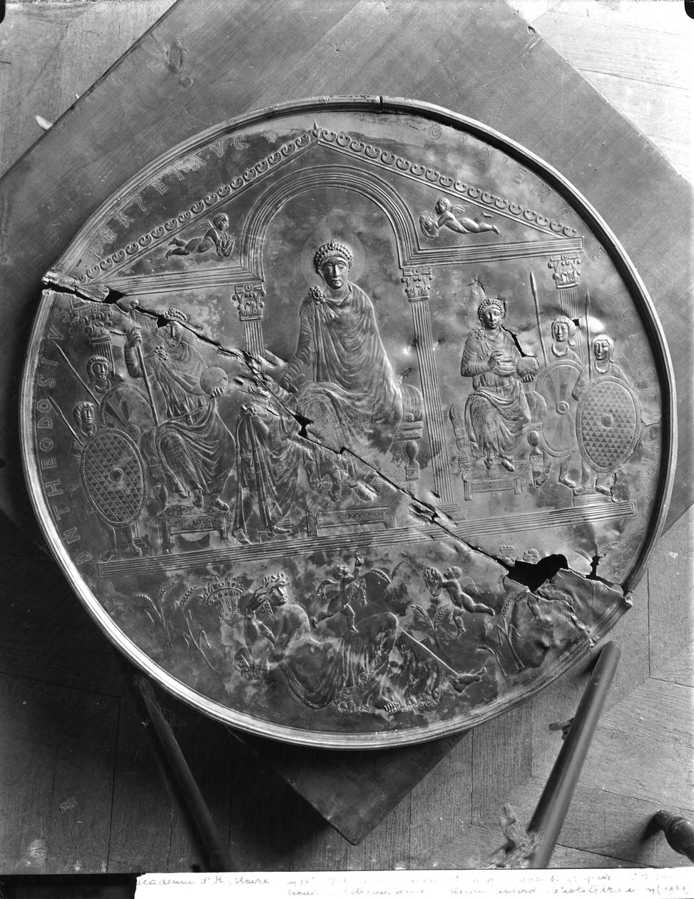 Schijf van Theodosius I (347-395) de Grote, c.379-395 door Byzantine