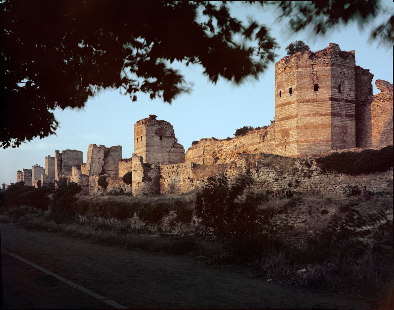 De Theodosiaanse muur, gebouwd tijdens het bewind van Theodosius II (408-50) in AD 412-22 door Byzantine