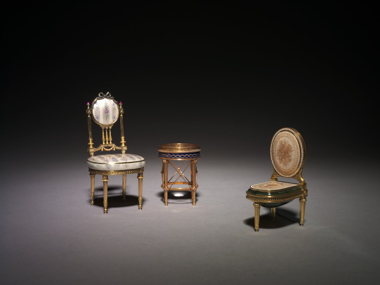 Miniatuurstoel, Kompas en Miniatuur Bidet door Carl Fabergé