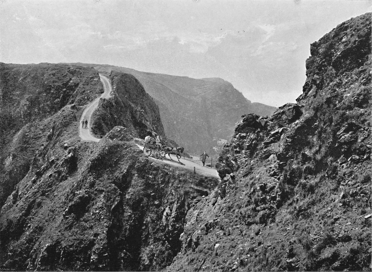 De Coupee, Sark, ca. 1896 door Carl Norman