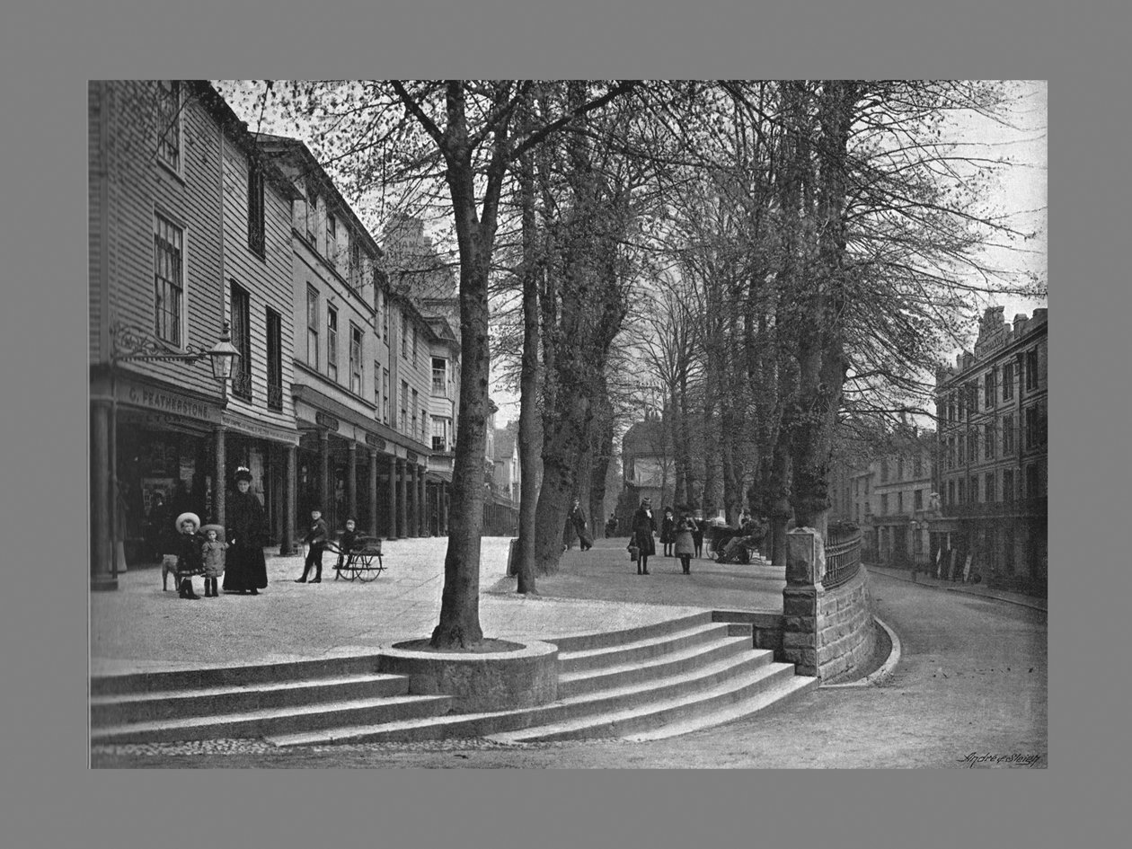 The Pantiles, Tunbridge Wells, c1900 door Carl Norman