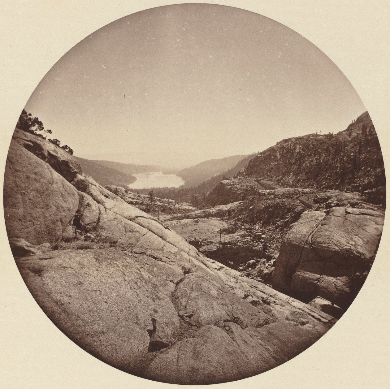 Donner Lake, Californië door Carleton E. Watkins