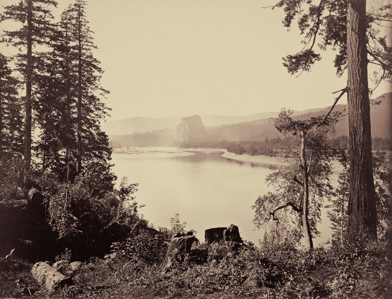 Castle Rock, Columbia River door Carleton Watkins