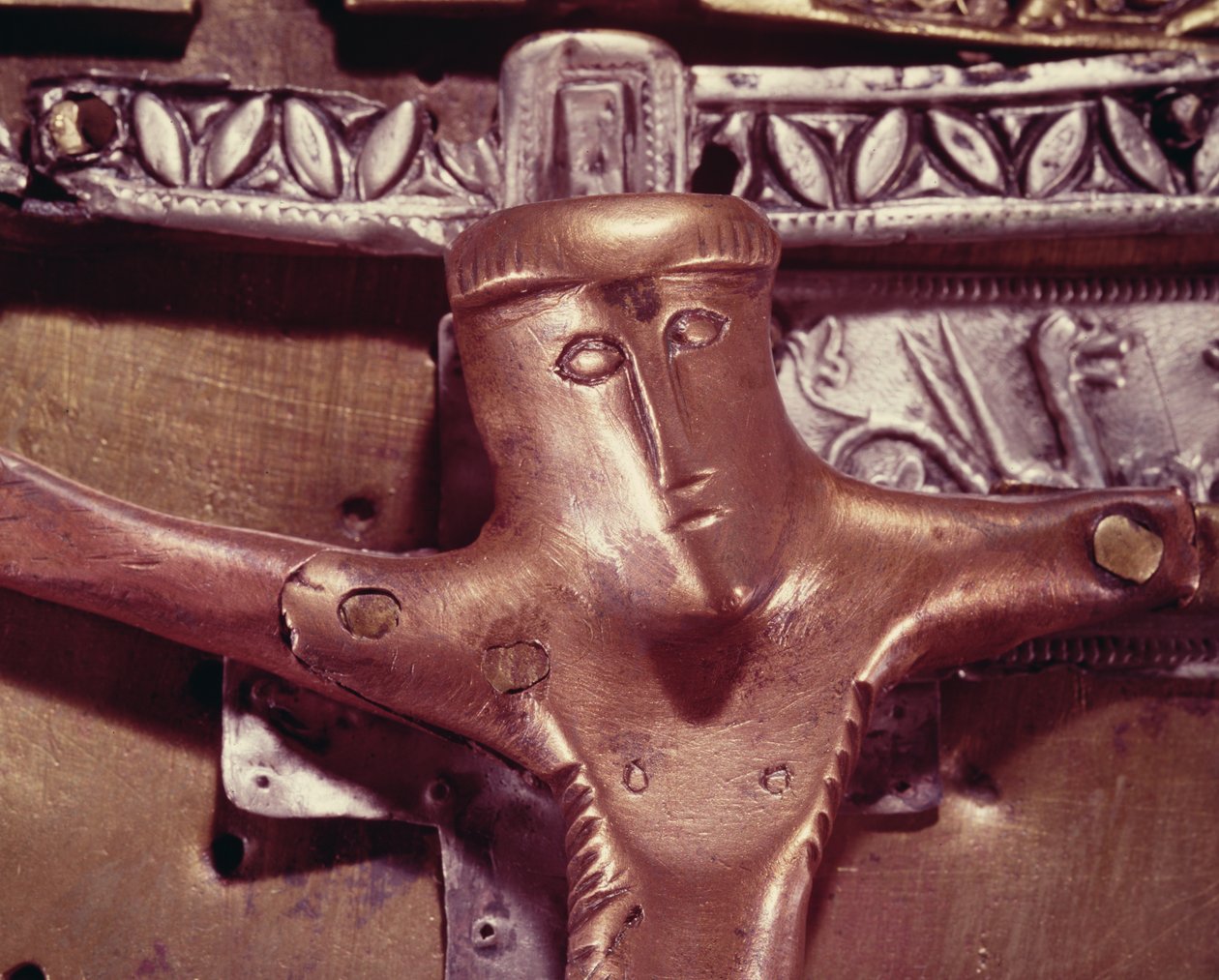 Klokschrijn bekend als de Corp Naomh, Templecross, County Westmeath, 10e en 15e eeuw zilver en brons (detail) door Celtic