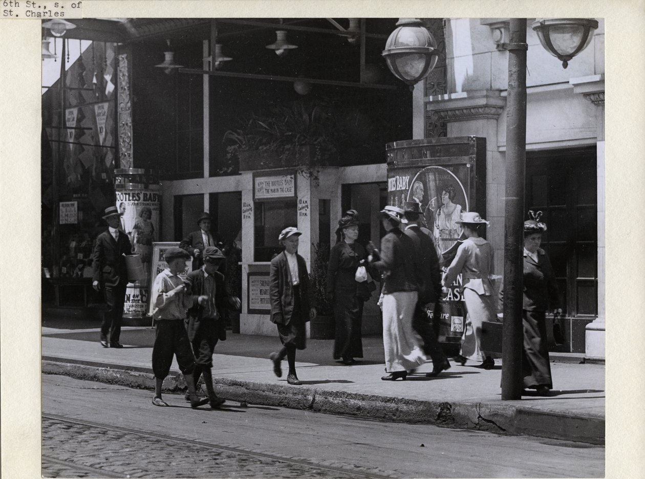 Kassa van de Strand Motion Picture Theater op 419 North 6th Street door Charles Clement Holt