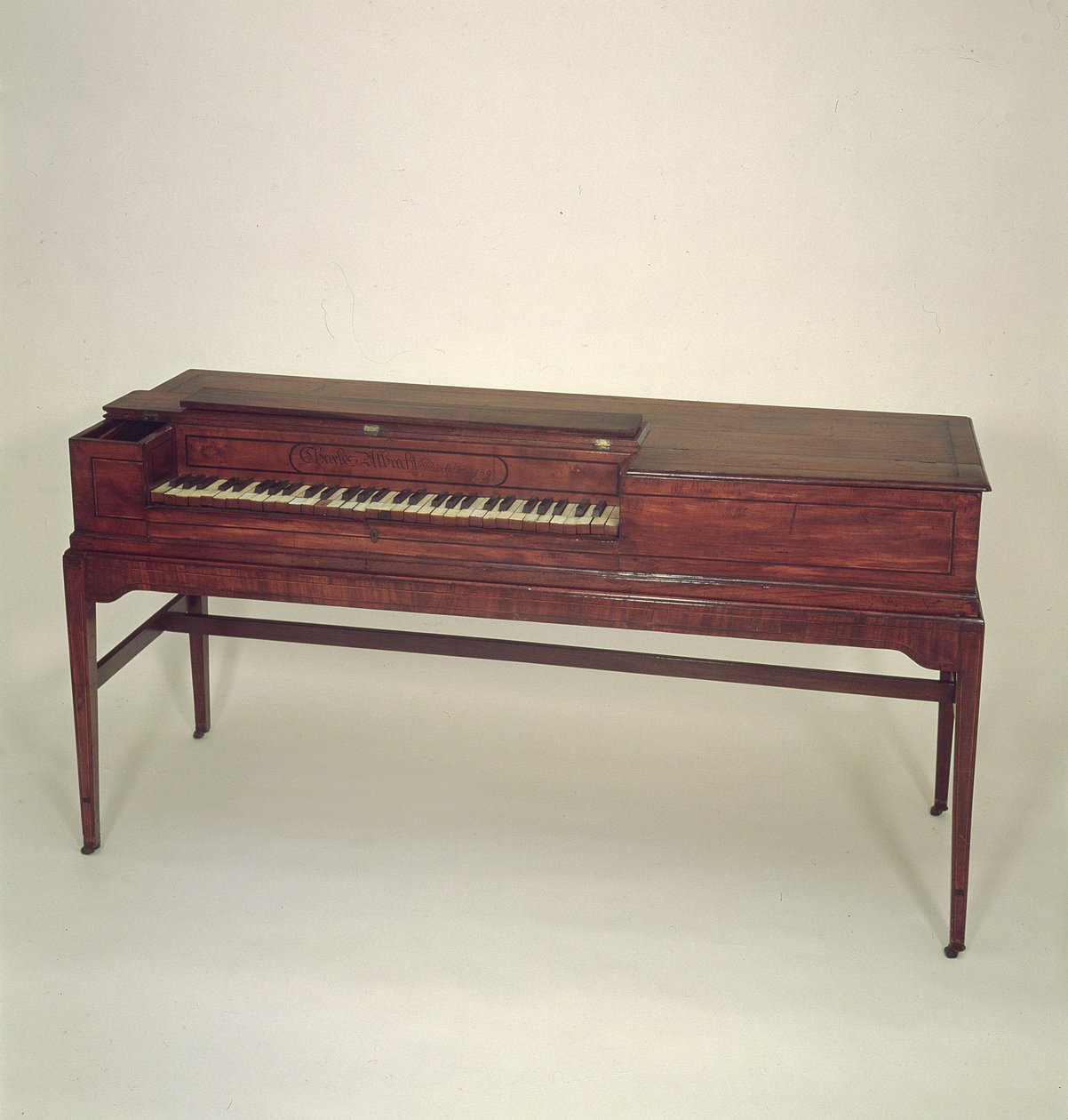 Piano, 1789 (hout) door Charles Albrecht
