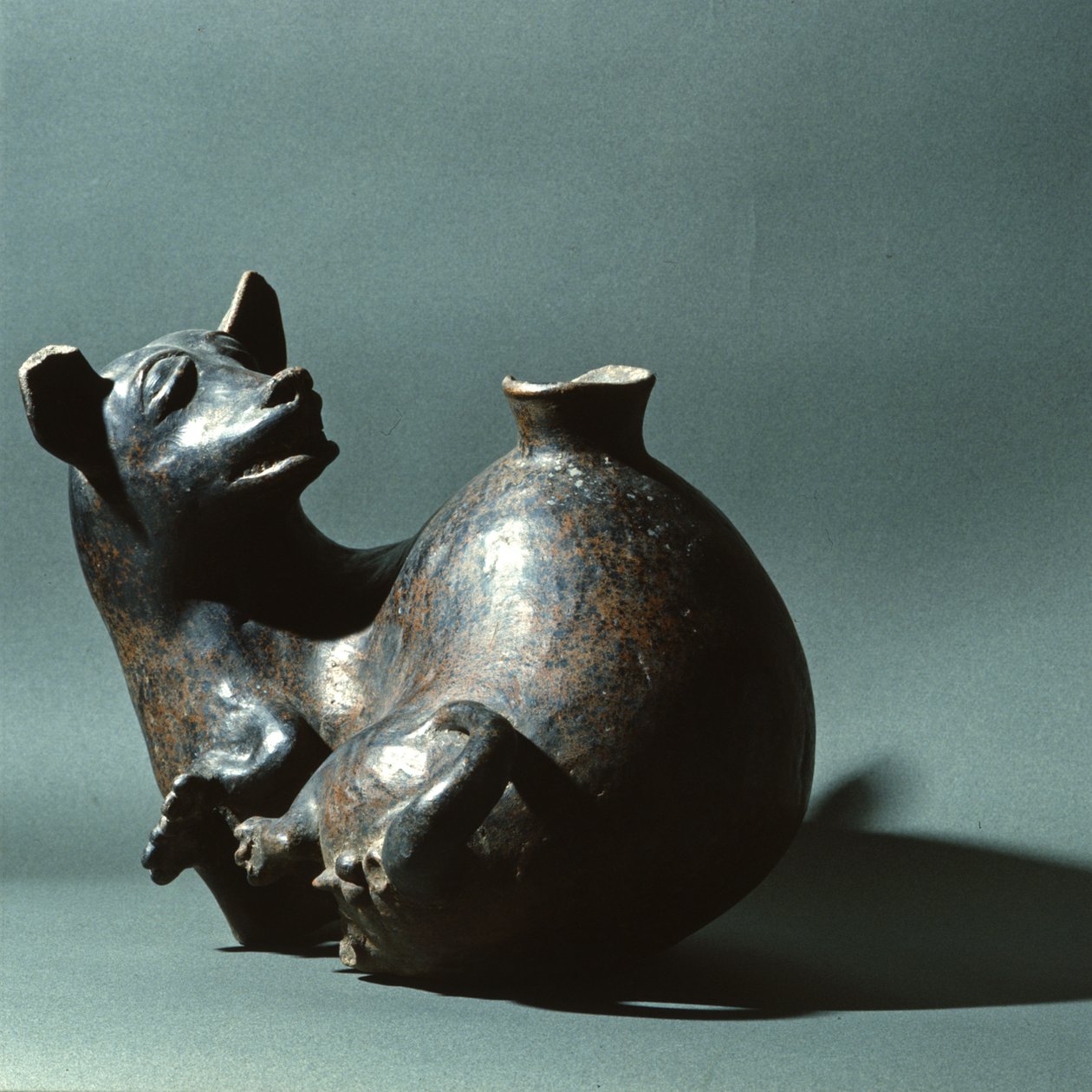 Colima zittende Hond, 300 v.Chr. - 500 v.Chr. door Colima Culture