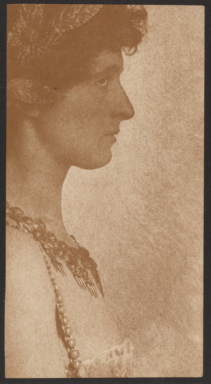 [Zijprofiel van vrouw]. door Constant Puyo