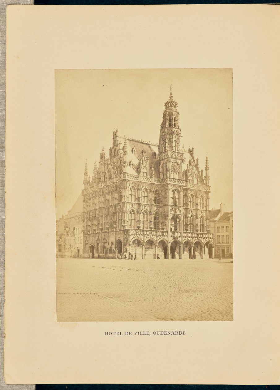 Hotel de ville, Oudenarde door Cundall and Fleming
