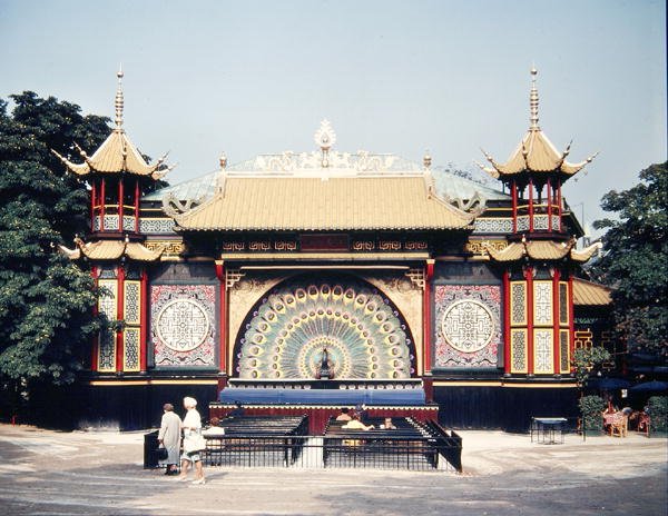 Het Chinese Theater in de Tivoli Tuinen, gecreëerd in 1843 door Danish School