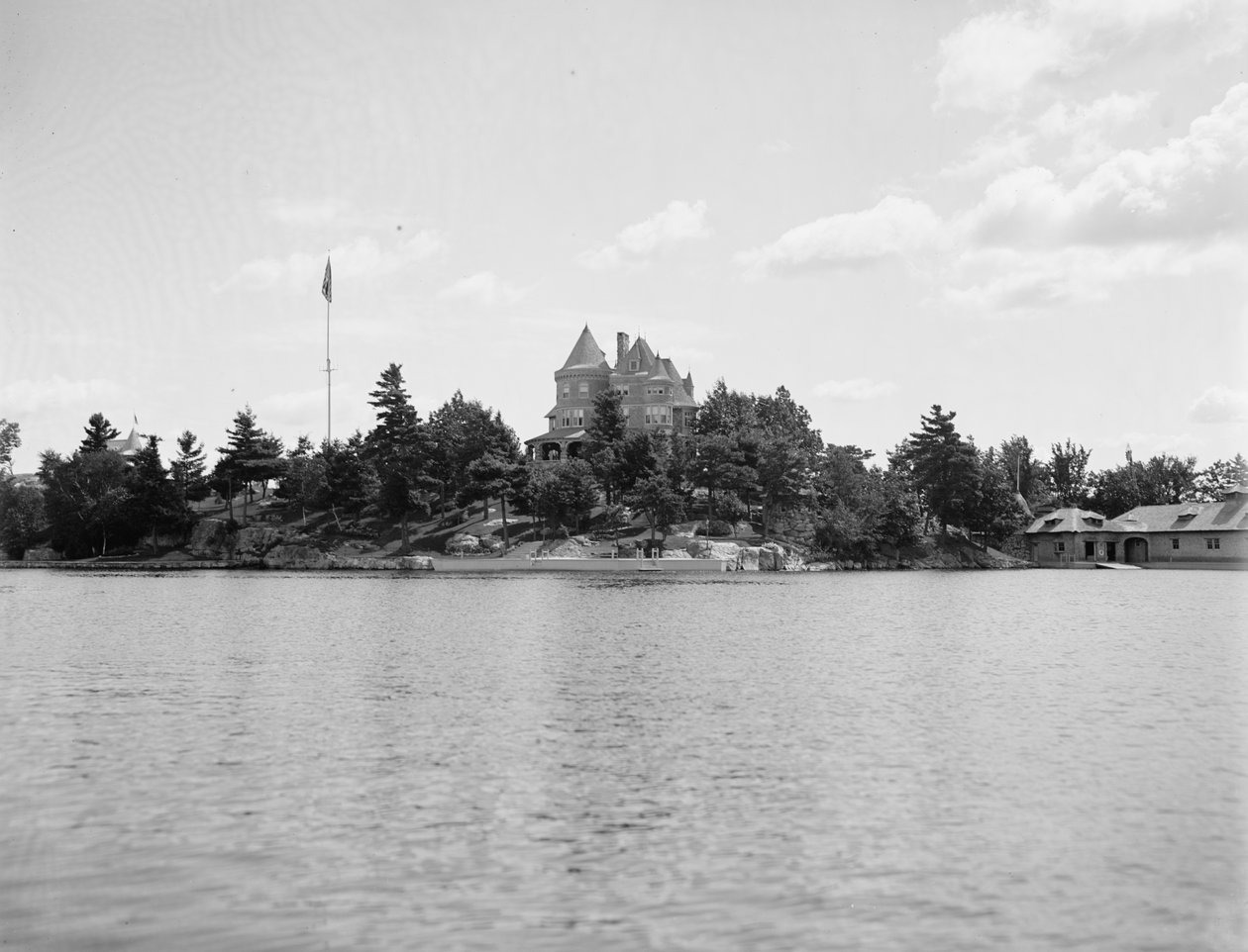 Neh Mahbin, Thousand Islands, N.Y., c.1900-20 door Detroit Publishing Co.