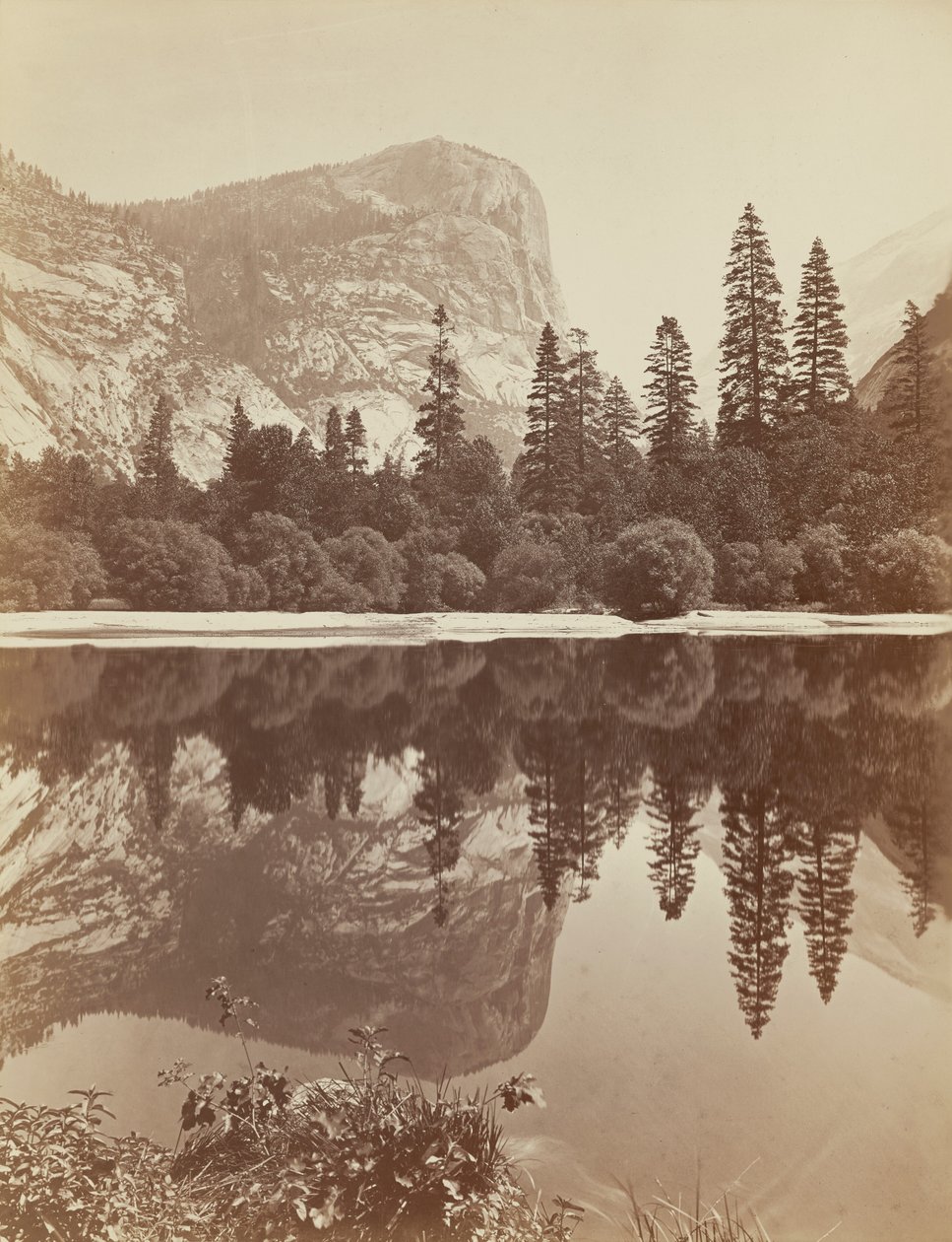 Mirror Lake, Yosemite Valley,1872 (foto) door Eadweard Muybridge