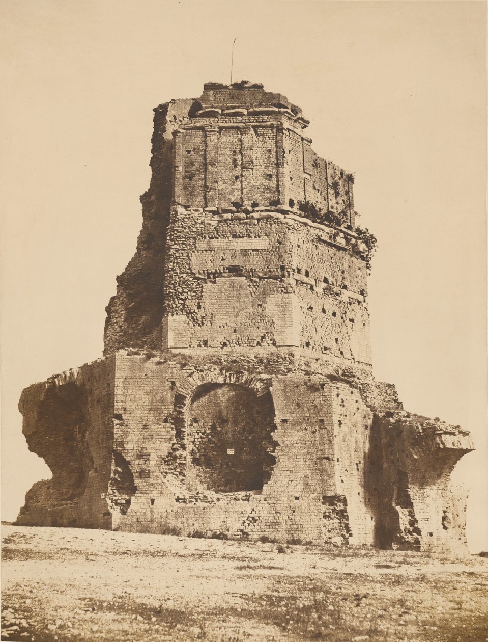 [Ruïnes, Tour Magne]. door Édouard Baldus