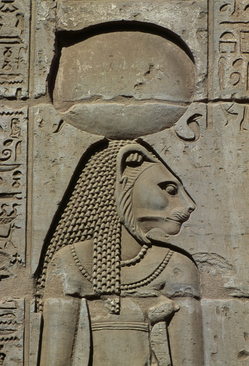 Detail van een reliëf, Bastet door Egyptian