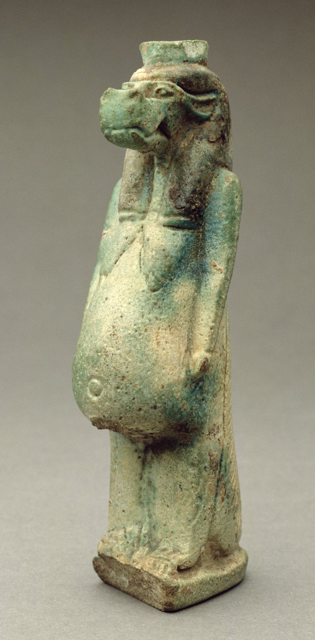 Beeldje van de godin Taweret, een nijlpaard met krokodillenstaart (faience) door Egyptian