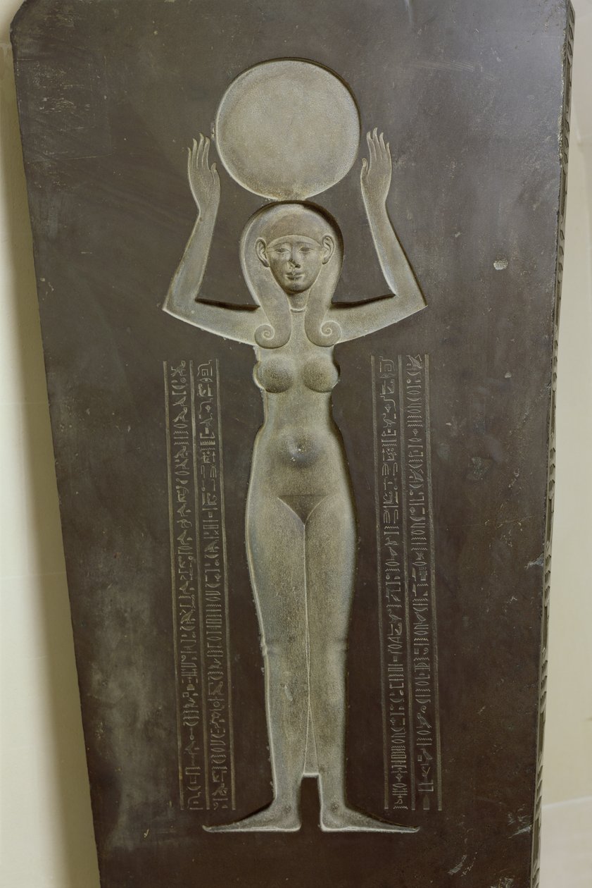De Godin Nut die de Zon Verheft, van de achterkant van het deksel van de Djedhor sarcofaag, c.378-341 v.Chr. door Egyptian