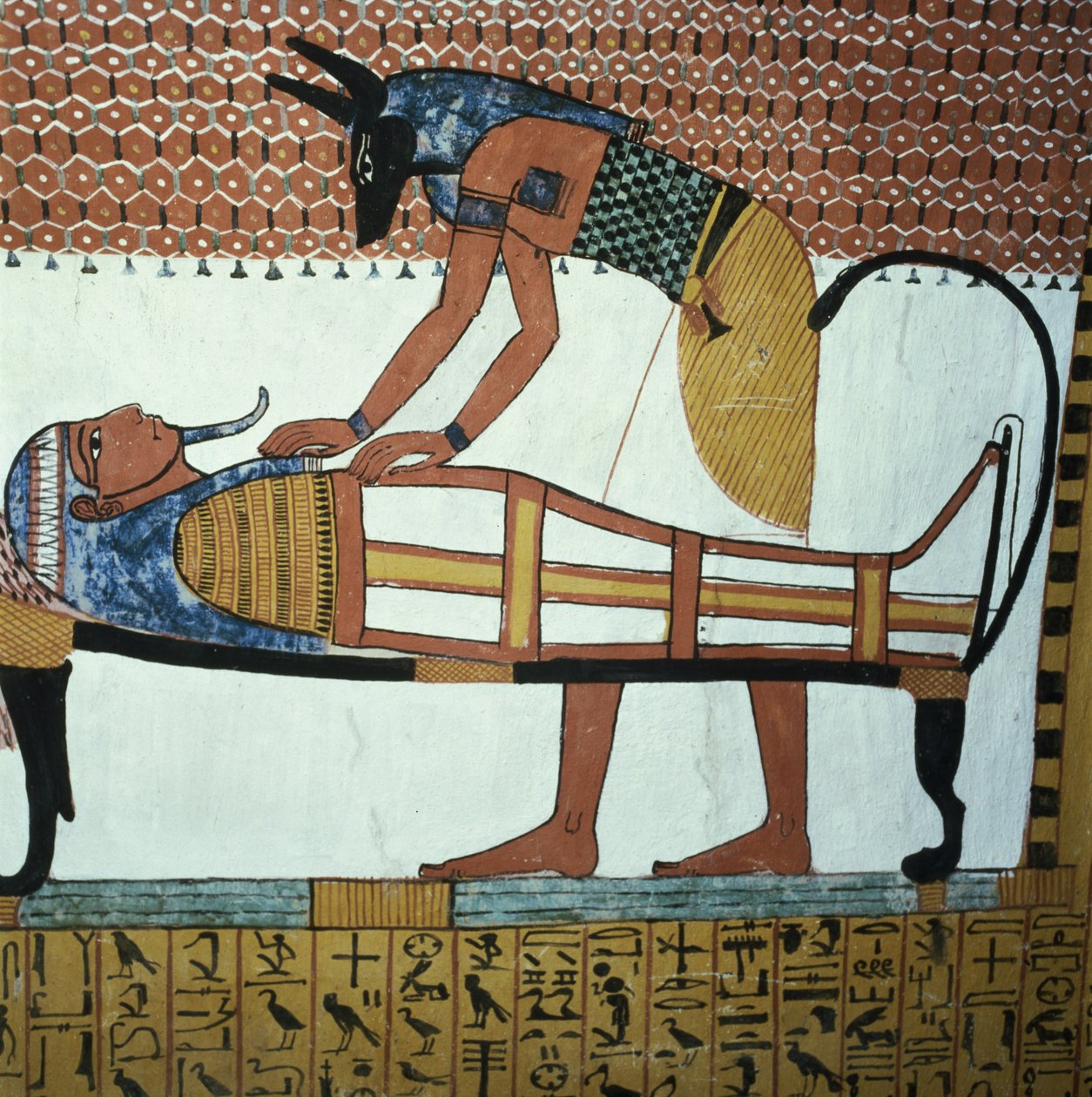 Anubis en een mummie, uit het graf van Sennedjem, De Werkersdorp, Nieuwe Rijk door Egyptian 19th Dynasty