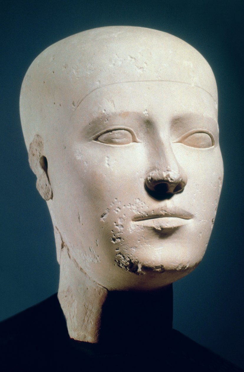 Portretkop uit de graven van de necropolis van Giza, ca. 2600 v.Chr. door Egyptian 4th Dynasty