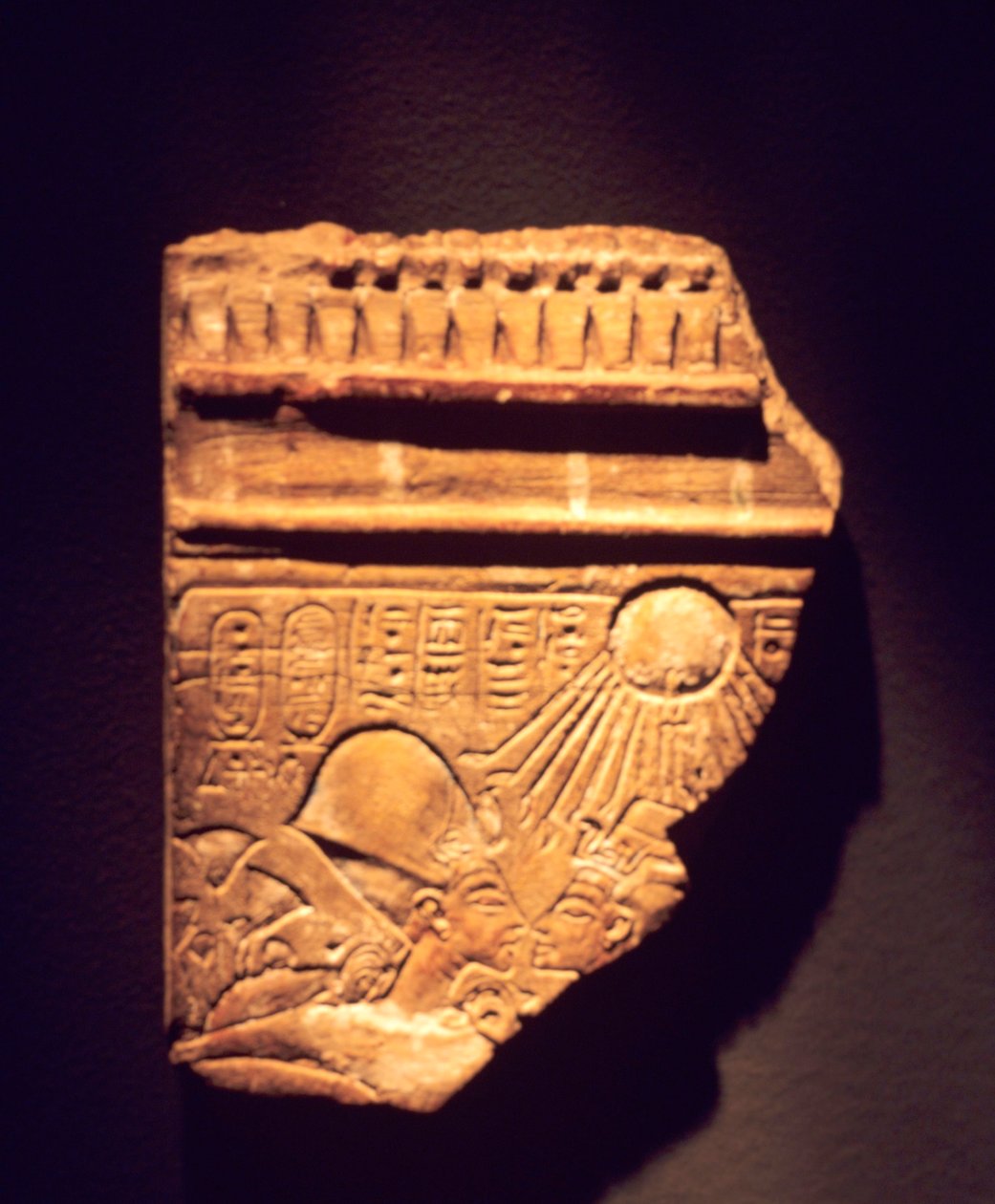 Achnaton & Nefertiti reliëffragment door Egyptian 18th Dynasty