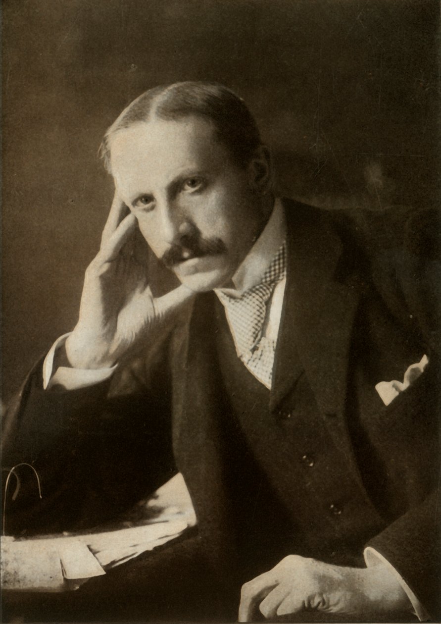Sir Alfred Milner, K.C.B., 1900 door Elliot and Fry