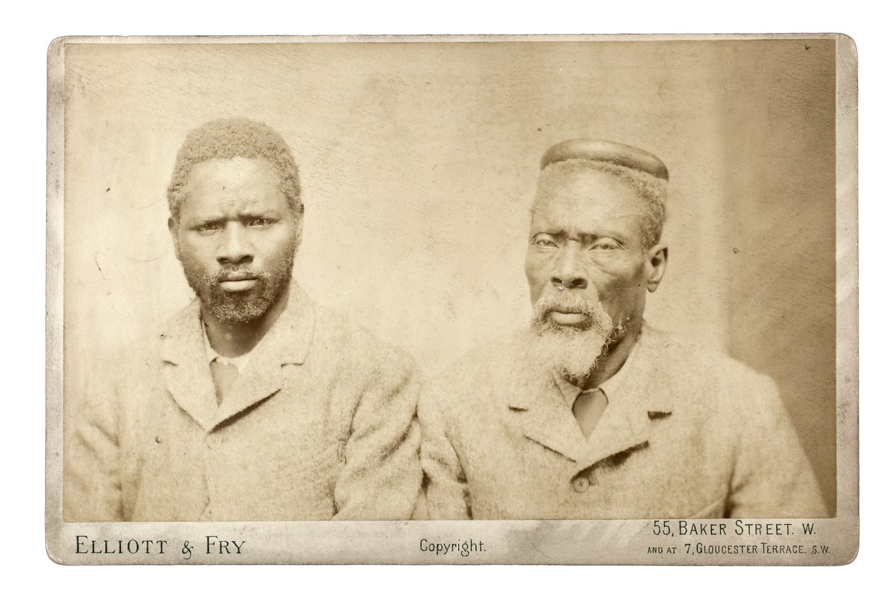 Twee Zulu mannen, Londen, ca. 1882 door Elliott und Fry Studio